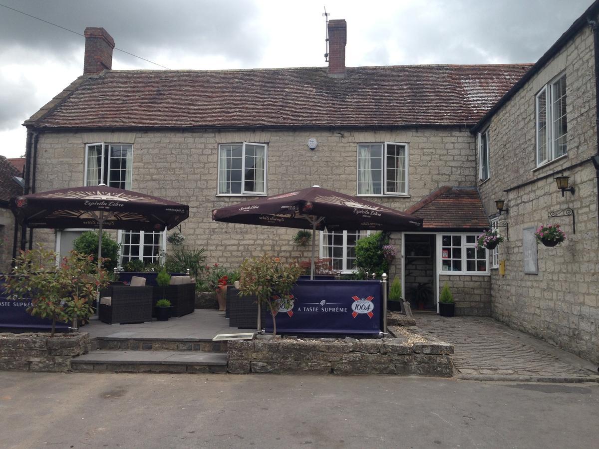 Queen Camel Mildmay Arms מראה חיצוני תמונה